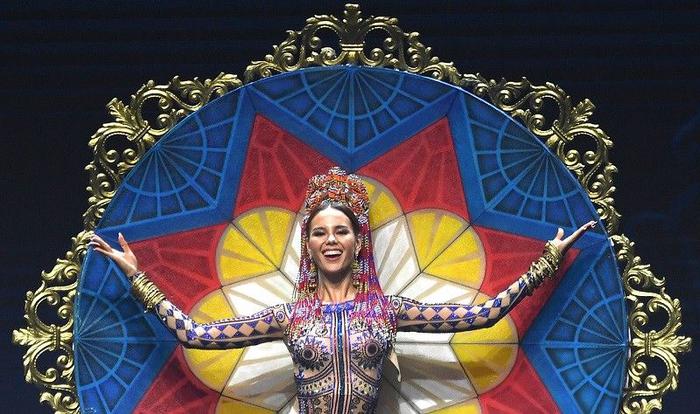 catriona gray traditional costume